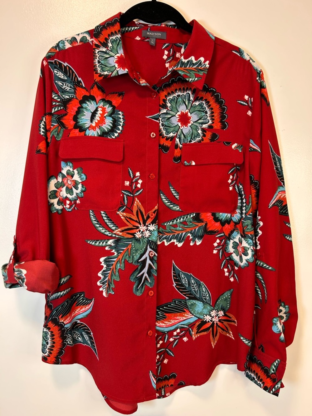 Madison Red Floral Button-Up Shirt Long Sleeve with Roll Tab Women’s Large